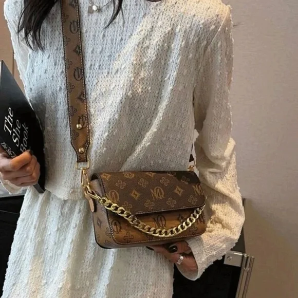 Brown Designer Women's Bag with Gold Chain - Picture 3 of 6